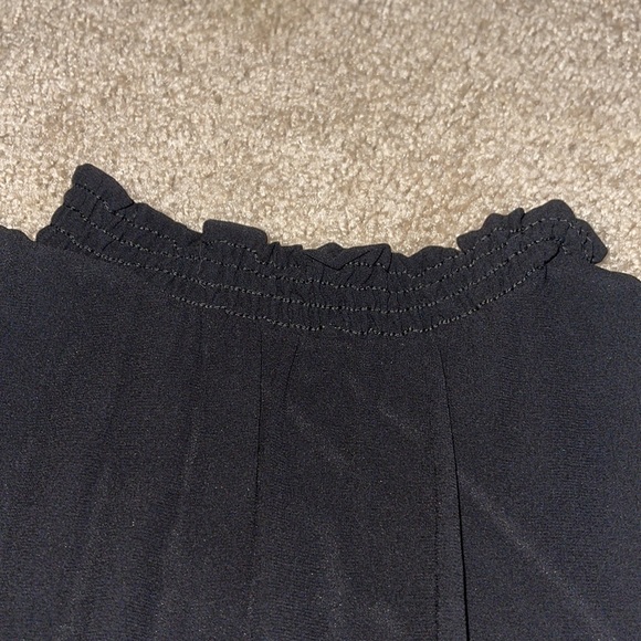 Sleeveless blouse - Picture 2 of 3